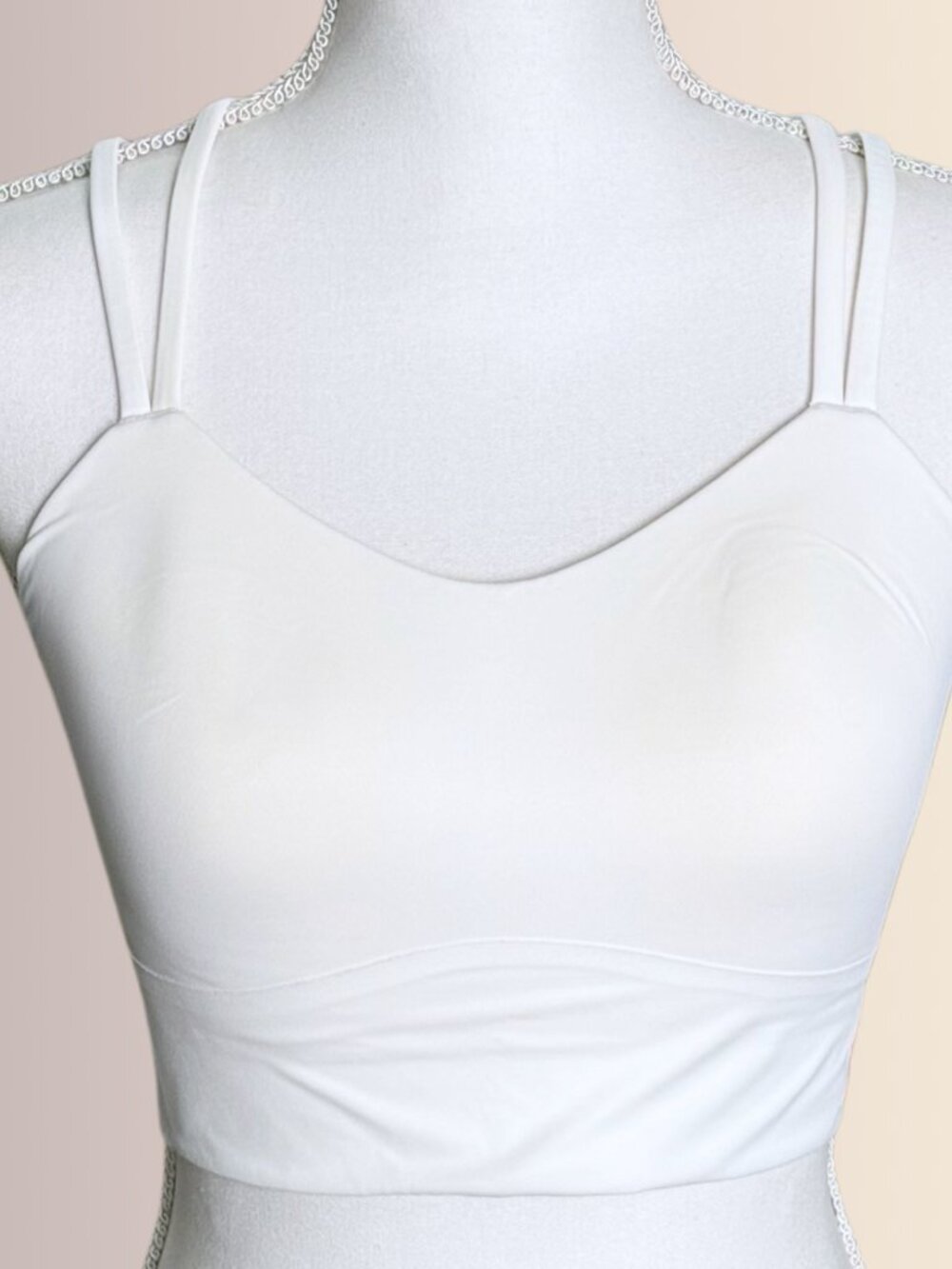 Lululemon Like A Cloud Bra LACC size 8 D/DD Like New